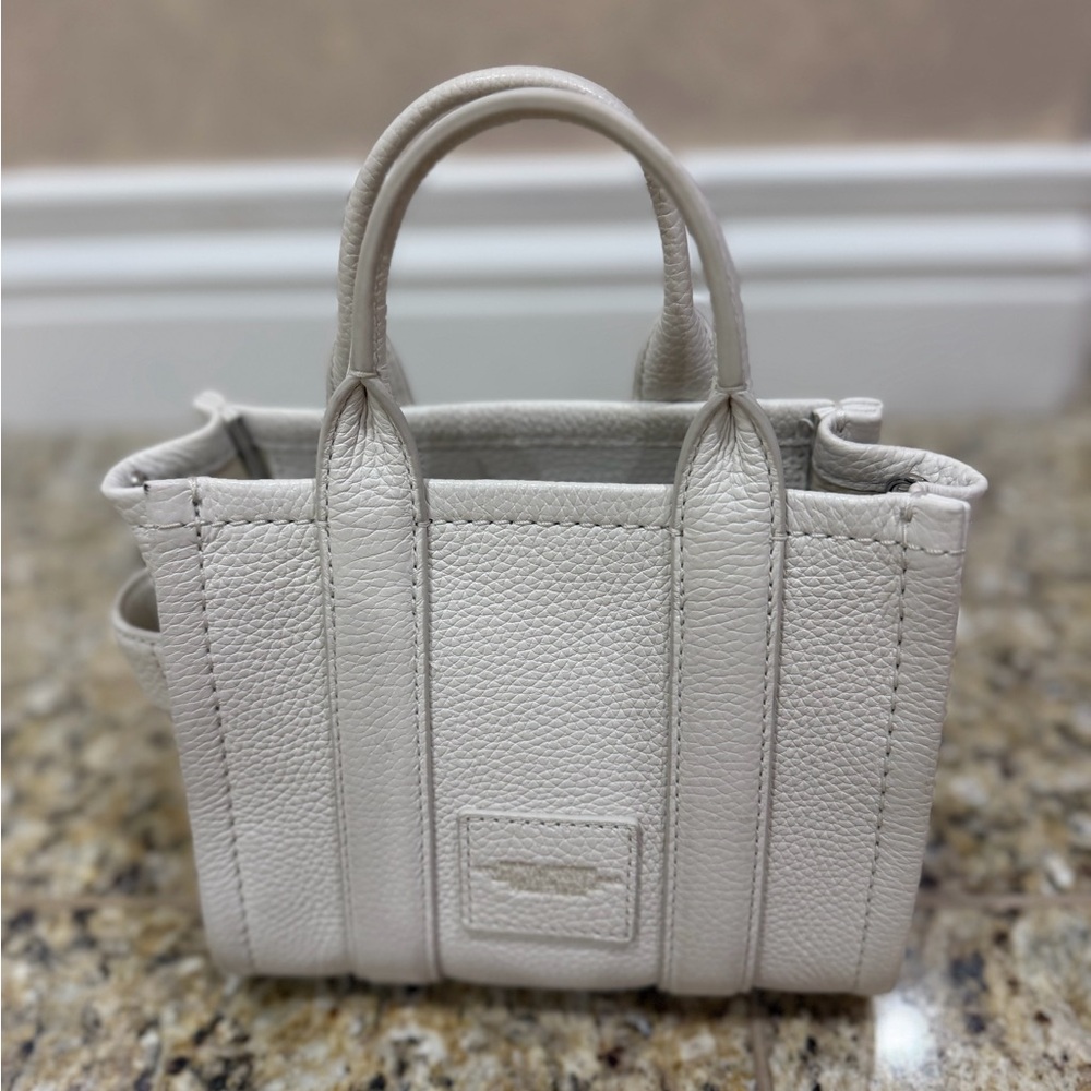 Marc Jacobs Women's Mini White Tote Bag. Brand new! - Picture 2 of 7